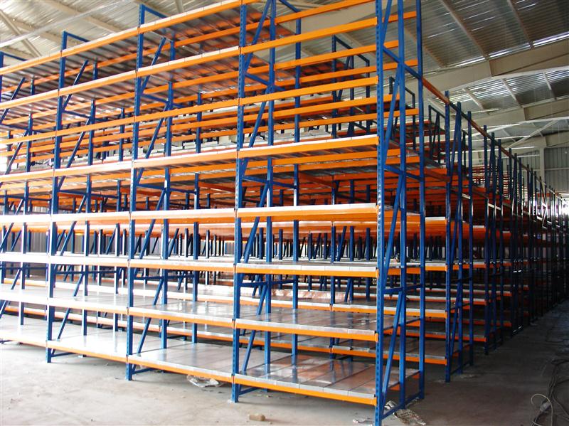 Rayonnage A Tablettes 001