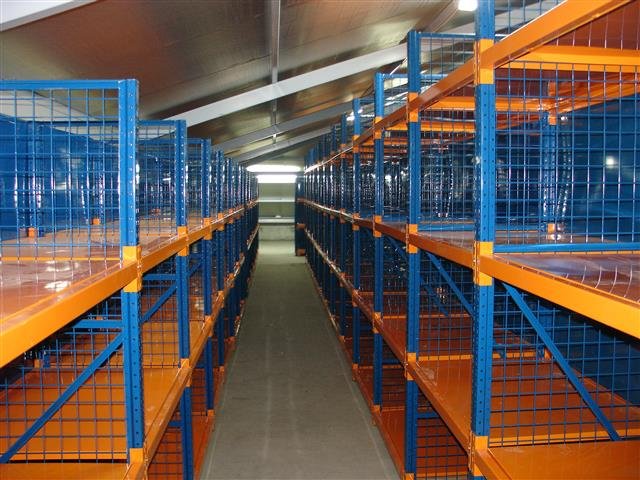 Rayonnage A Tablettes 008